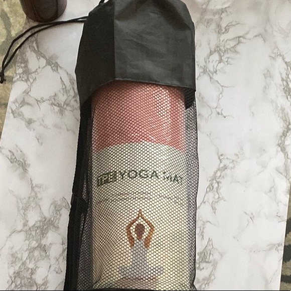 Yoga Mat, 1/4 inch Pro Yoga Mats Extra Long Eco Friendly Non Slip Fitness Mat - Picture 3 of 5